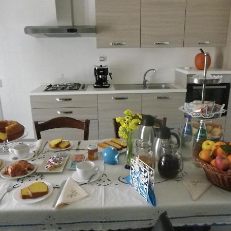 B&B And Home Restaurant La Casa Del Pescatore ซานต์อันนาอาเรซี ภายนอก รูปภาพ